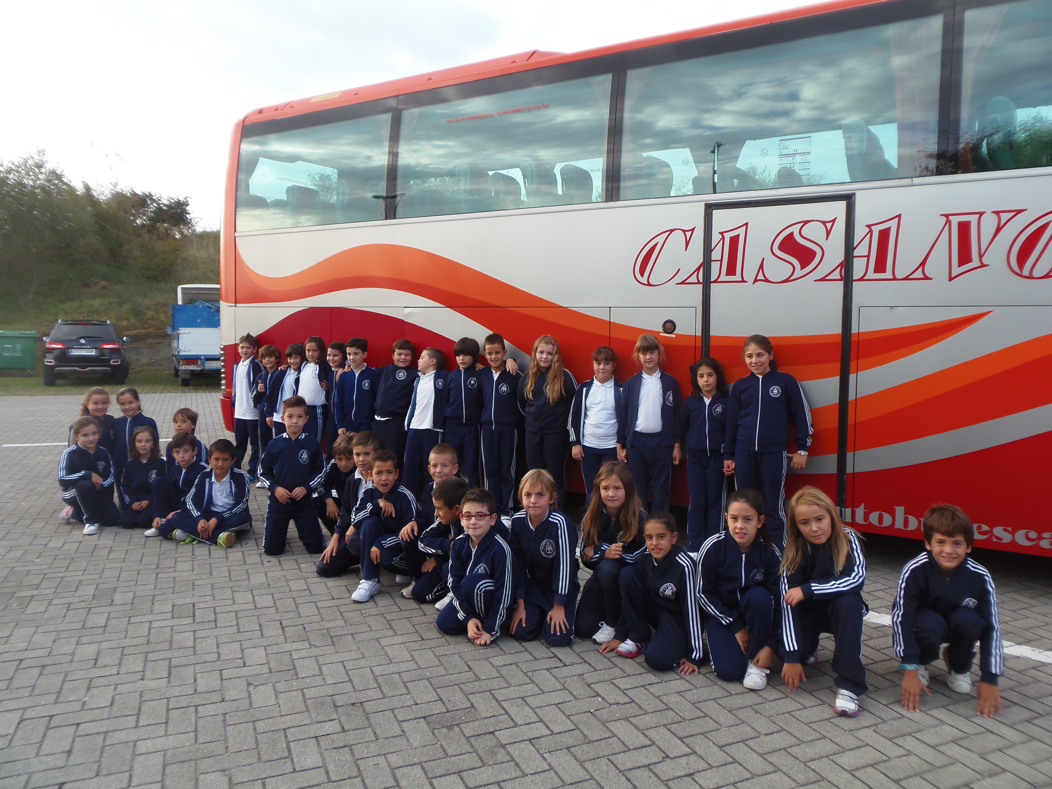 Los alumnos del 2º ciclo de primaria visitan Santillana del Mar y la Neocueva de Altamira